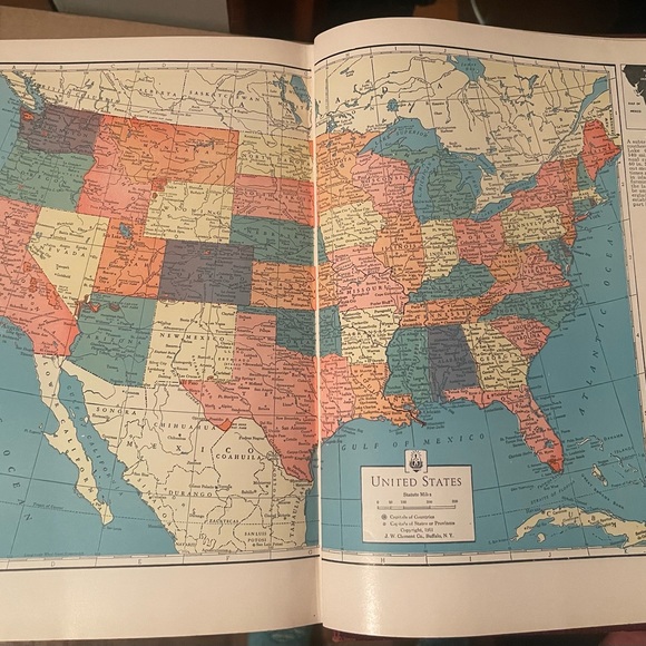 Webster’s New Twentieth Century Dictionary of the English Language Unabridged - Picture 9 of 16